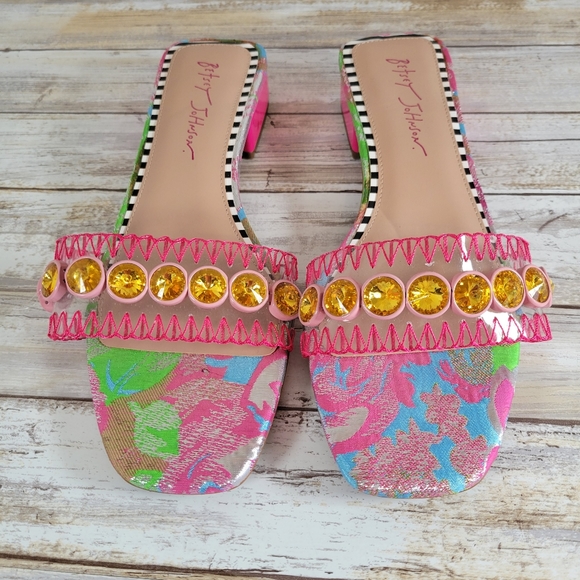 Betsey Johnson Shoes - Betsey Johnson Nicoll Slide Sandal 8.5 PLEASE READ DESCRIPTION